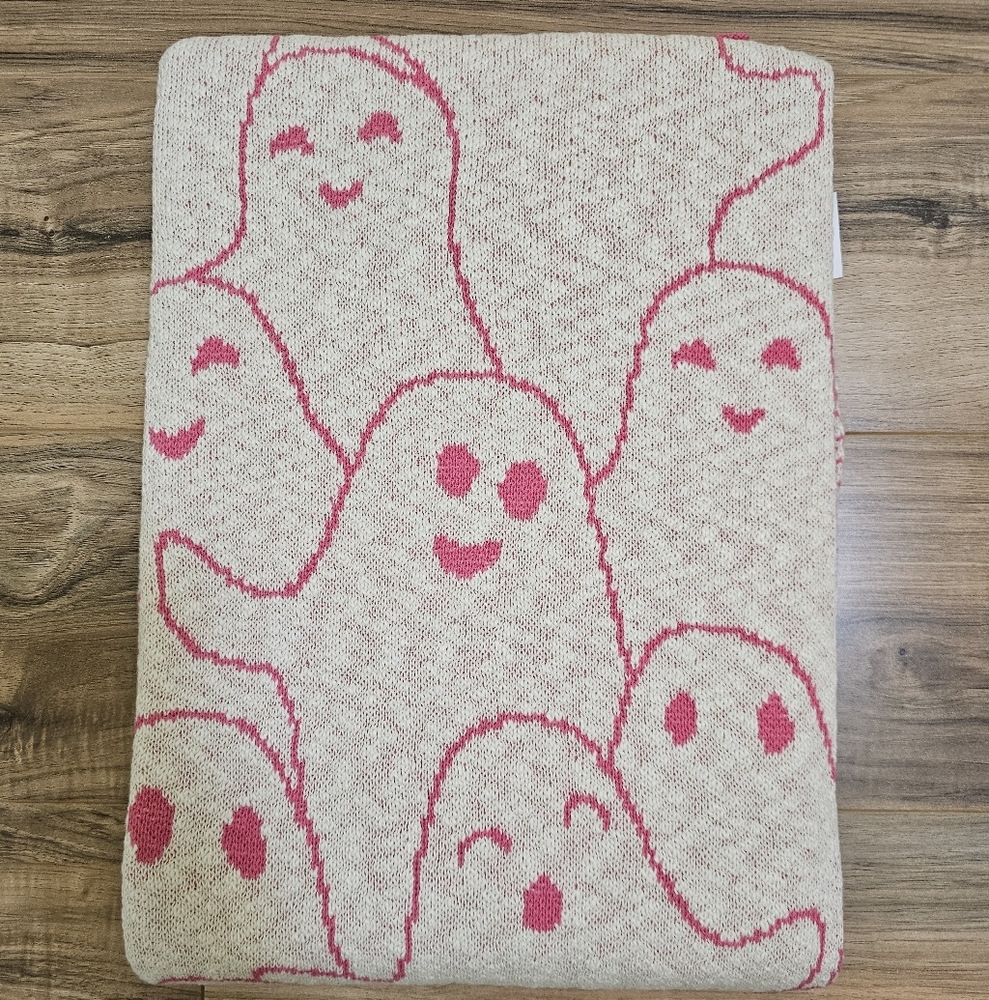 New Natural GHOST PARTY Knit Blanket - Picture 2 of 8